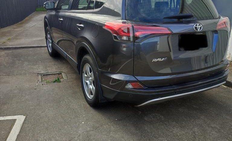 
								Toyota Rav4 full									