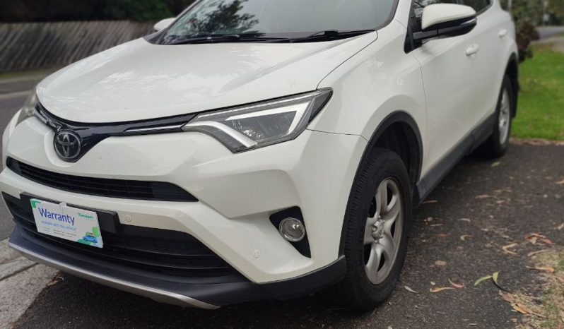 
								Toyota Rav4 2018 full									